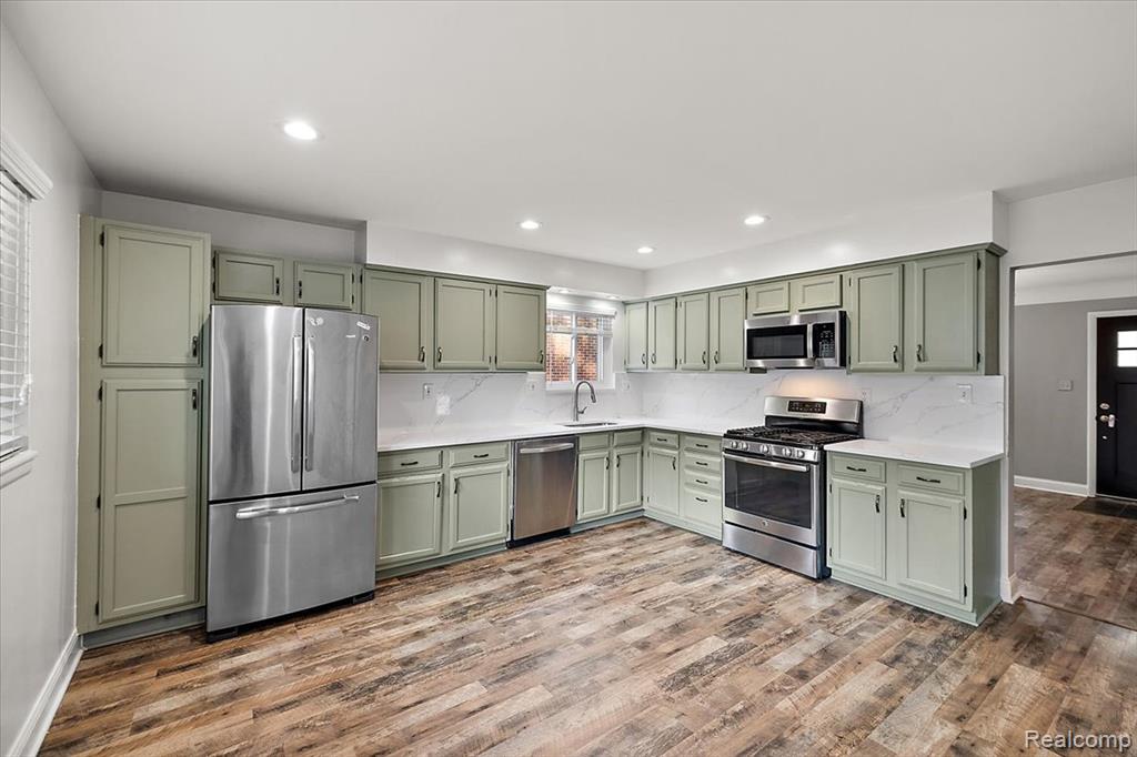 726 Woodlawn Avenue, Royal Oak, MI 48073 — Photo 8