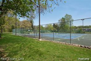 733 Watersedge Drive, Ann Arbor, MI 48105 — Photo 34