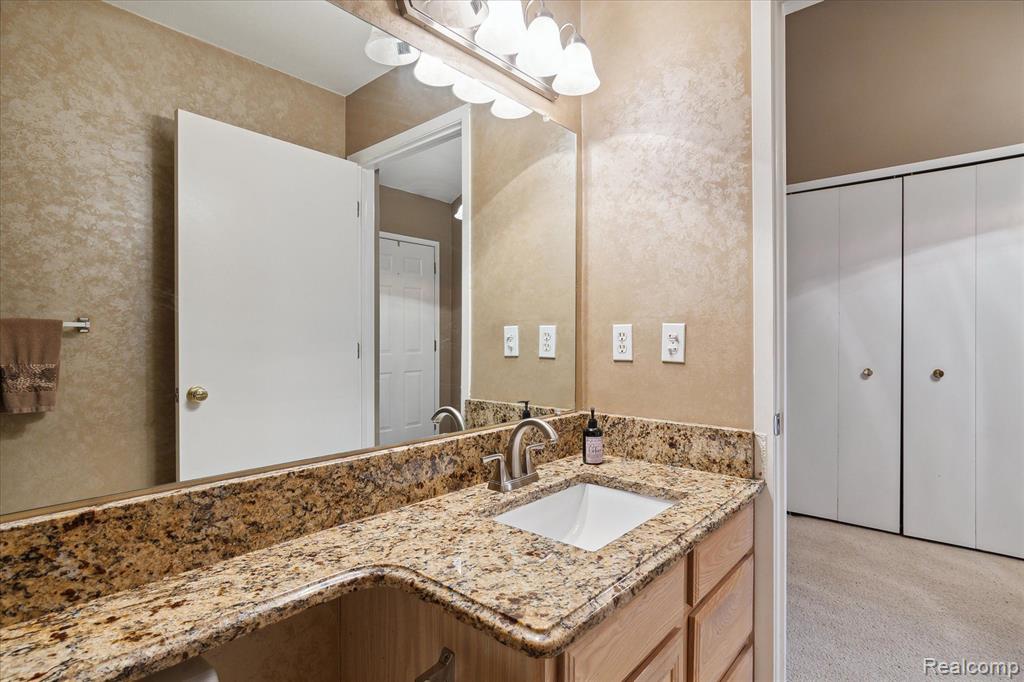 37101 AMHURST Drive, Westland, MI — Photo 27
