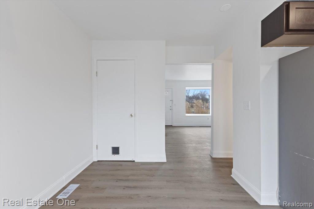 2816 BOMBRIDGE, Ann Arbor, MI 48104 — Photo 6