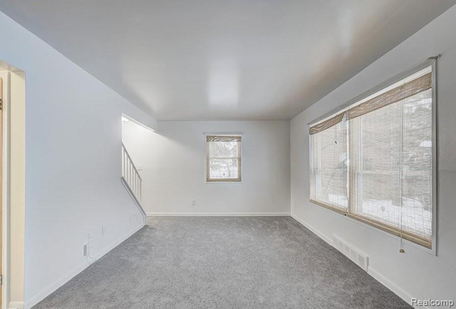 6958 Town Lane, Dearborn Heights, MI 48127 — Photo 2