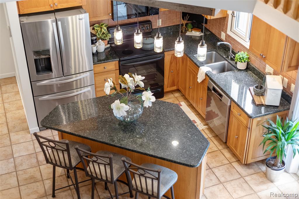 4230 Mill Lake Road, Lake Orion, MI — Photo 41