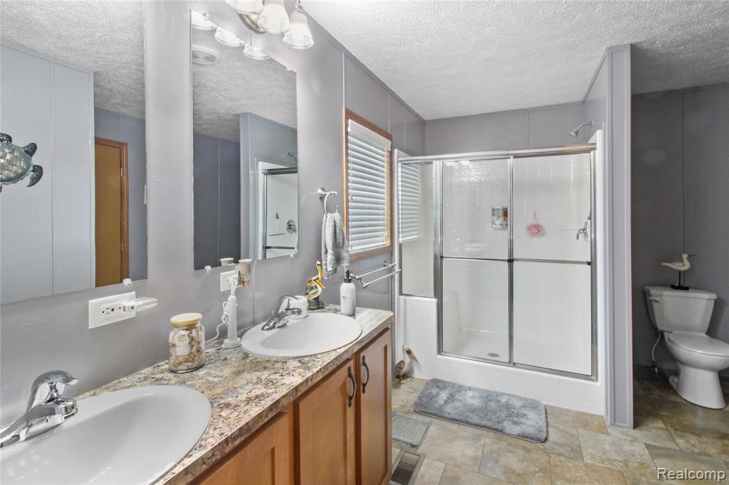 501 Kinloch, Temperance, MI 48182 — Photo 16