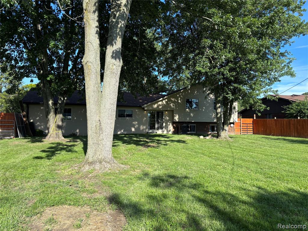 46365 Community Center Drive, Chesterfield, MI 48047 — Photo 3