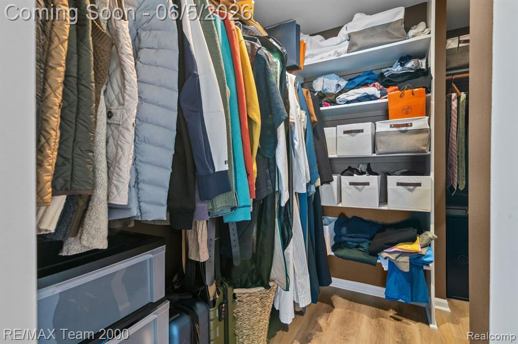 5681 WOODFIELD Parkway, Grand Blanc, MI 48439 — Photo 28