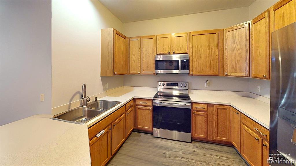 8109 ADDINGTON Drive, Commerce Twp, MI 48390 — Photo 16
