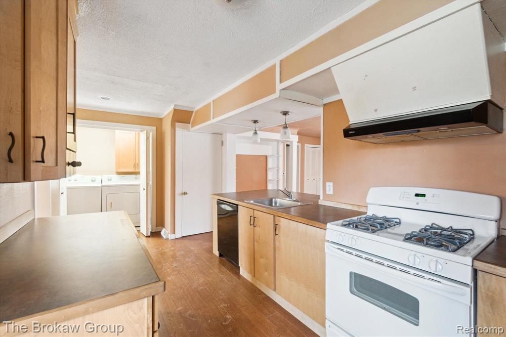 4212 LENNON Road, Flint, MI 48507 — Photo 58