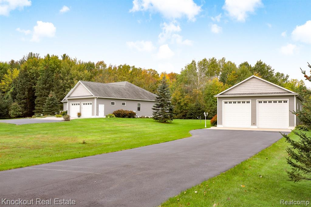 7146 Barkley Road, Vassar, MI 48768 — Photo 2
