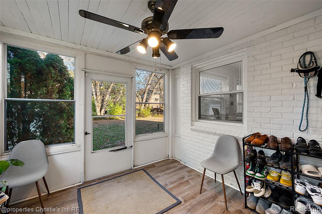 852 Harcourt Road, Grosse Pointe Park, MI 48230 — Photo 43