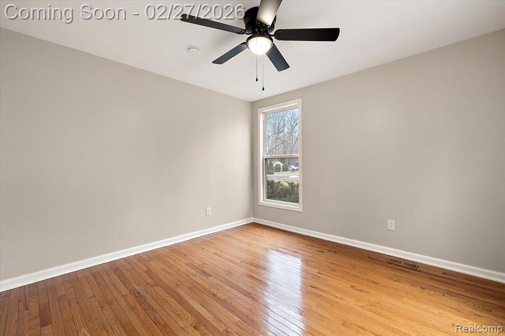6885 Aeroview Street, West Bloomfield, MI 48324 — Photo 16