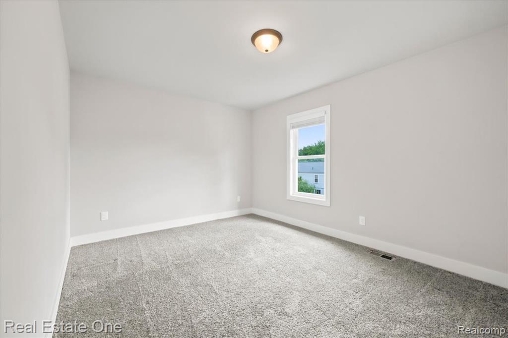 5485 Hammersmith Drive, West Bloomfield, MI — Photo 23