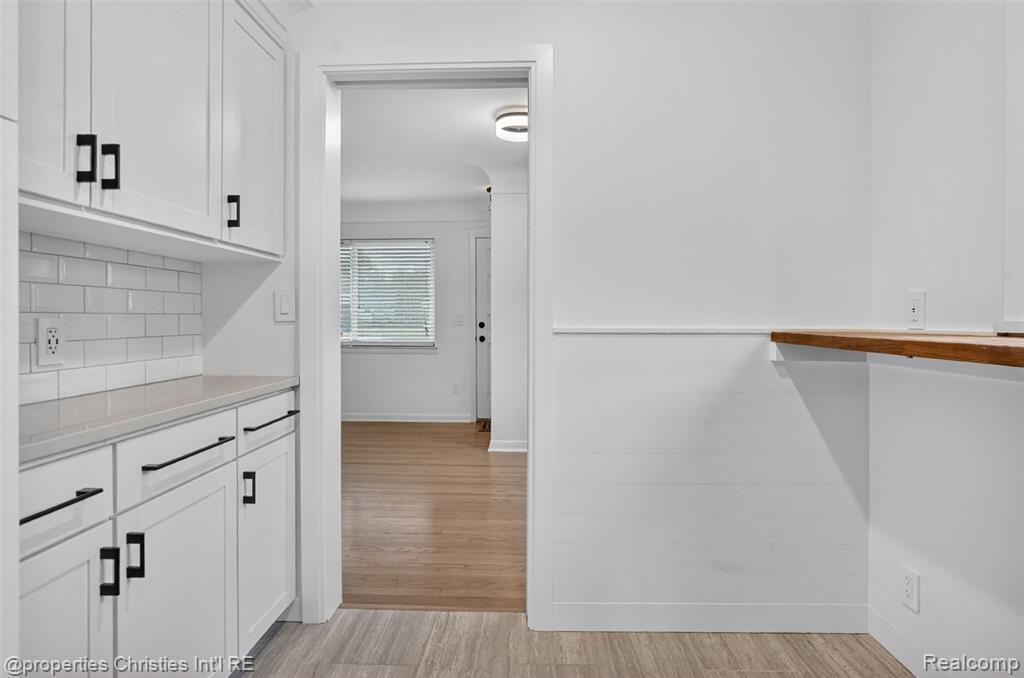 720 Manordale Court, Milford, MI 48381 — Photo 17