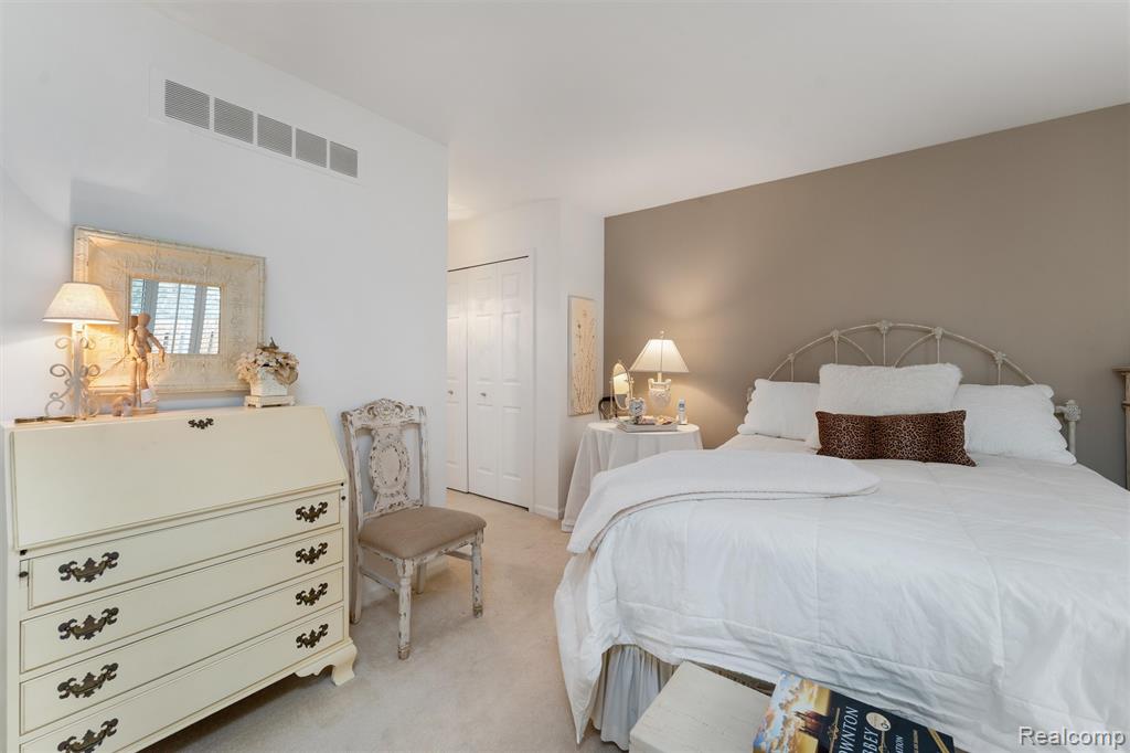 44500 Meadowcreek Lane, Canton, MI 48187 — Photo 18