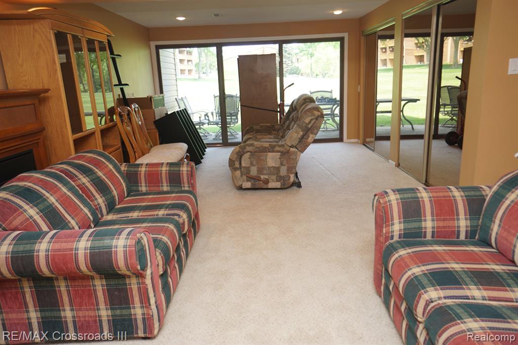 48295 BAYSHORE Drive, Van Buren, MI 48111 — Photo 18