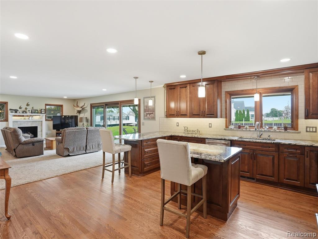 32160 S River Road, Harrison Township, MI — Photo 15