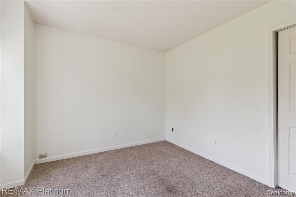 5440 BRADFORD Circle, Brighton, MI 48114 — Photo 19
