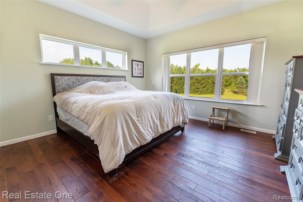 10125 Chase Lake Road, Fowlerville, MI 48836 — Photo 13