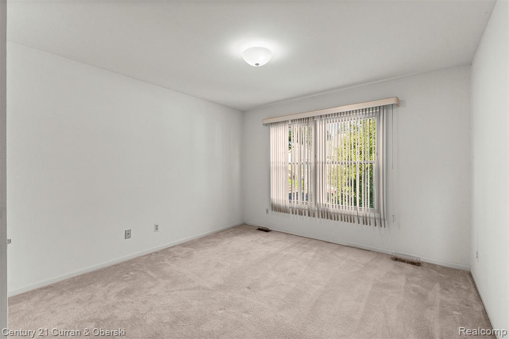 9412 Westwind Drive, Livonia, MI 48150 — Photo 19