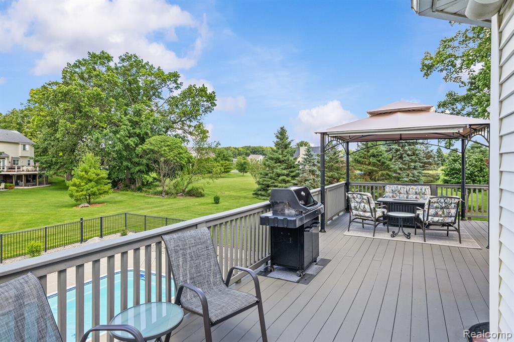 1131 Thorn Ridge Drive, Howell, MI 48843 — Photo 40