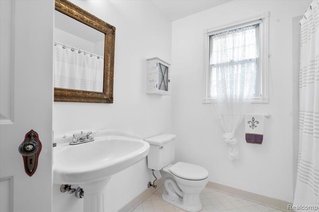 501 Plum Street, Wyandotte, MI 48192 — Photo 31