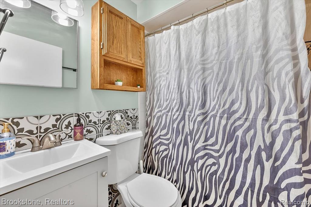 4785 Sylvanview Drive, Clarkston, MI 48348 — Photo 19