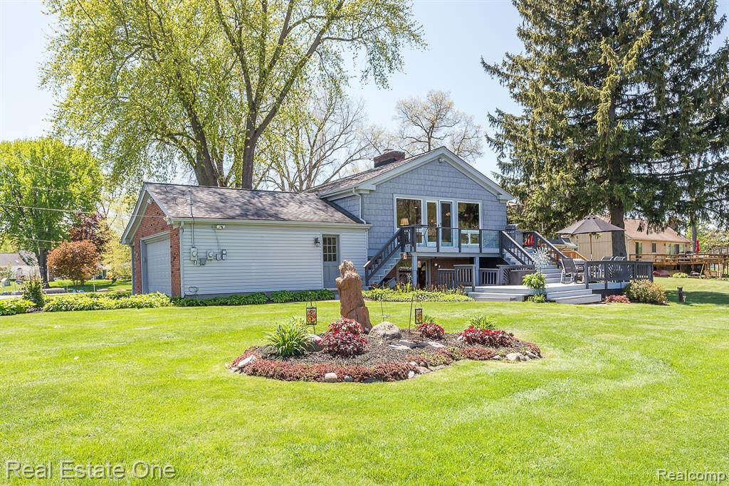 7311 BISCAYNE Court, White Lake, MI 48383 — Photo 4
