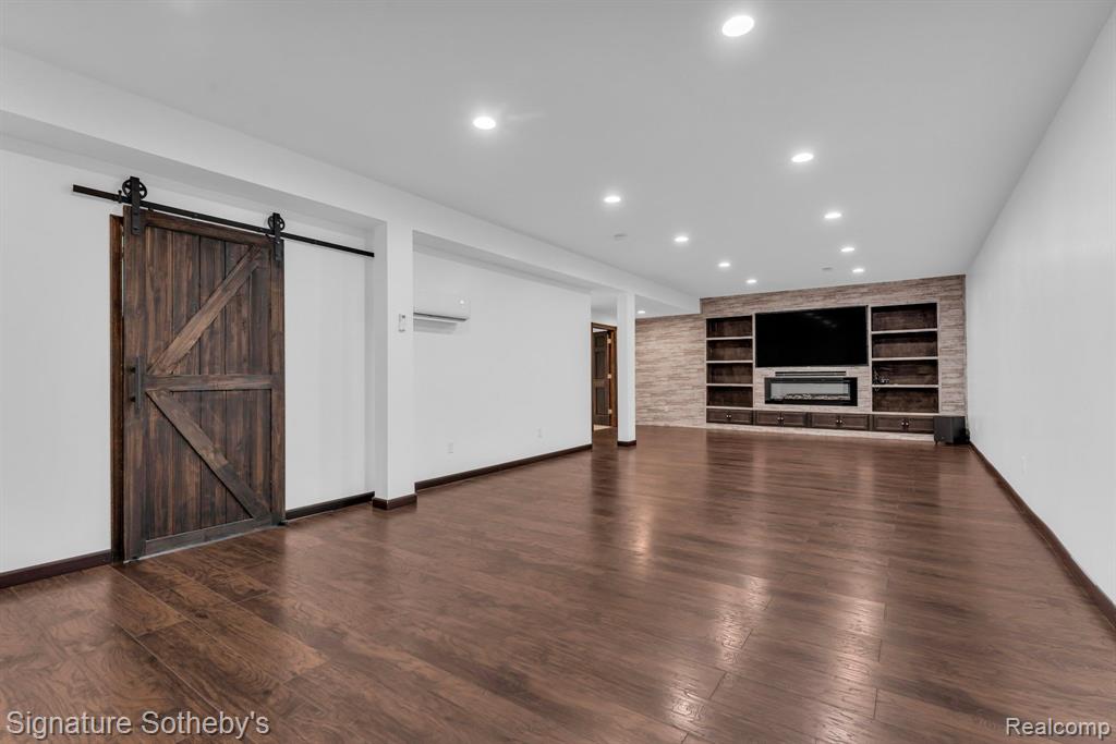9019 HILLVIEW Lane, Jackson, MI 49201 — Photo 14