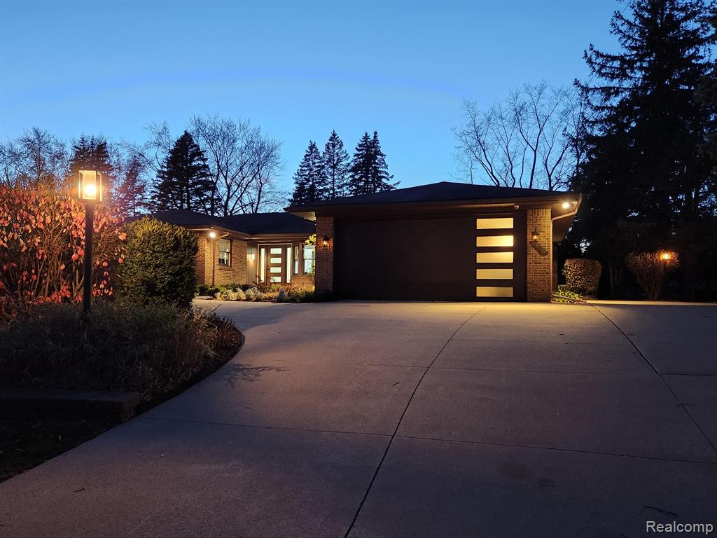 6865 FREDMOOR Drive, Troy, MI 48098 — Photo 51
