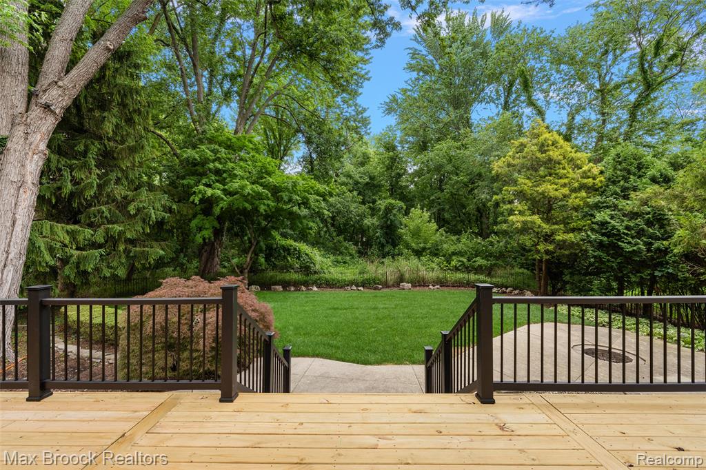 4627 Sunningdale Drive, Bloomfield Hills, MI 48302 — Photo 34