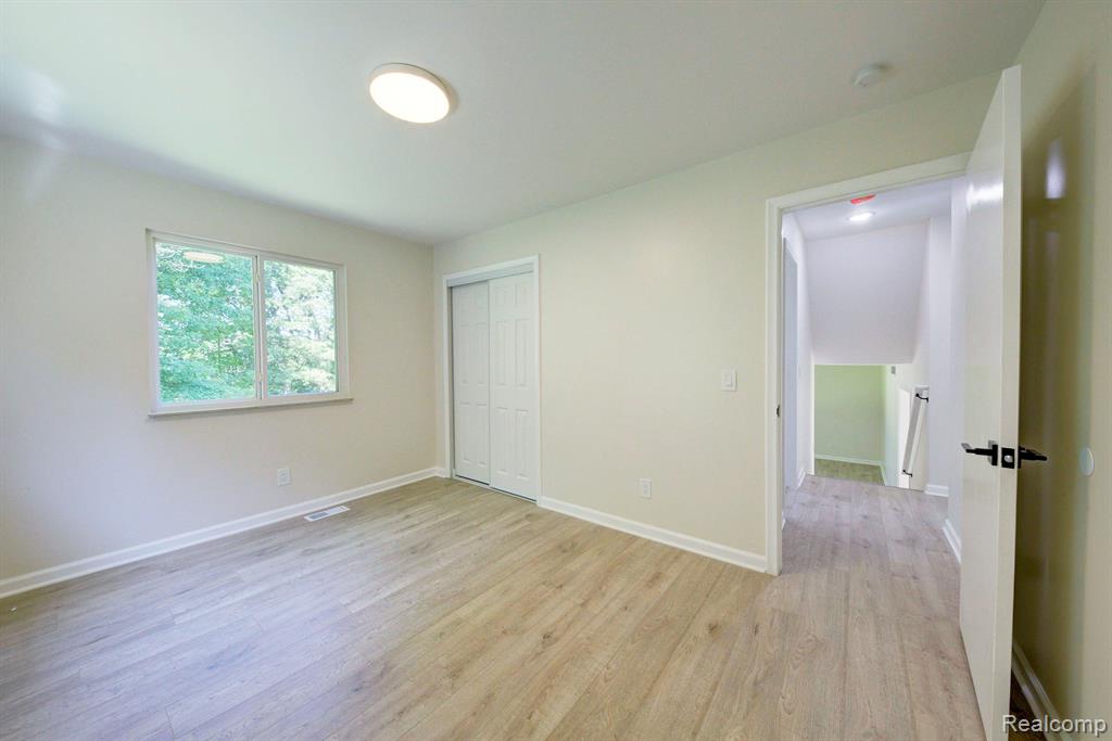 9600 Oakhurst Road, Holly, MI 48442 — Photo 17