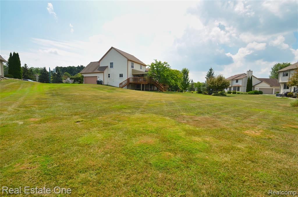 2092 Westview Court, Orion, MI — Photo 45