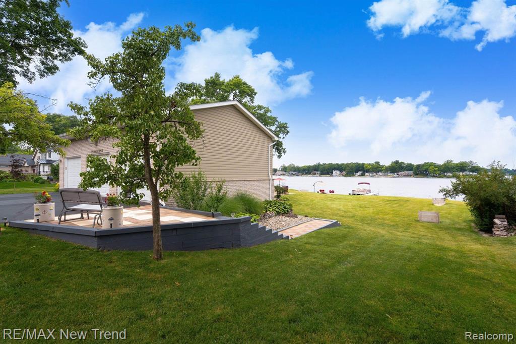 6768 HATCHERY Road, Waterford, MI 48327 — Photo 64