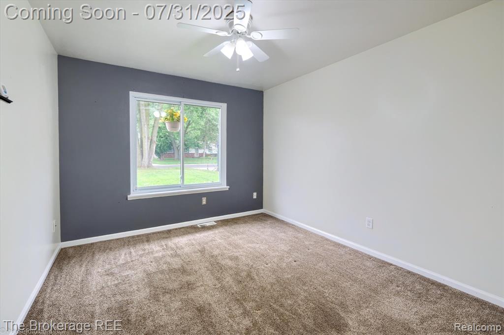 5010 Spring Well Lane, Grand Blanc, MI 48439 — Photo 21