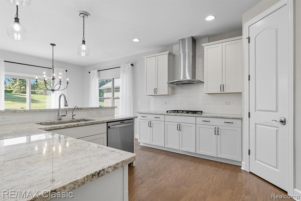 24530 Pinnacle Circle, 25, South Lyon, MI 48178 — Photo 10