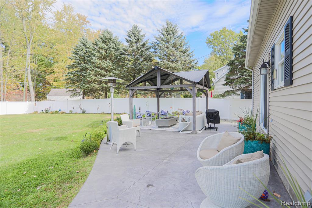 5230 Robinwood Drive, Clyde, MI 48049 — Photo 12
