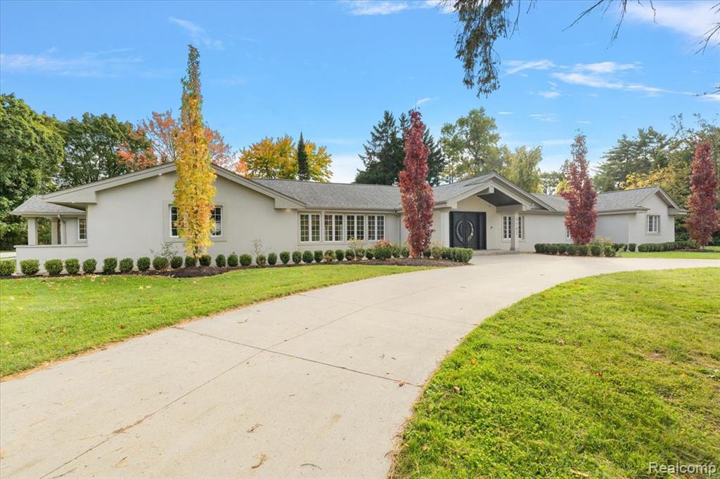 5741 Snowshoe Circle, Bloomfield Hills, MI 48301 — Photo 3