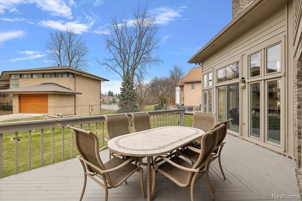 5385 POND BLUFF Drive, West Bloomfield, MI 48323 — Photo 83