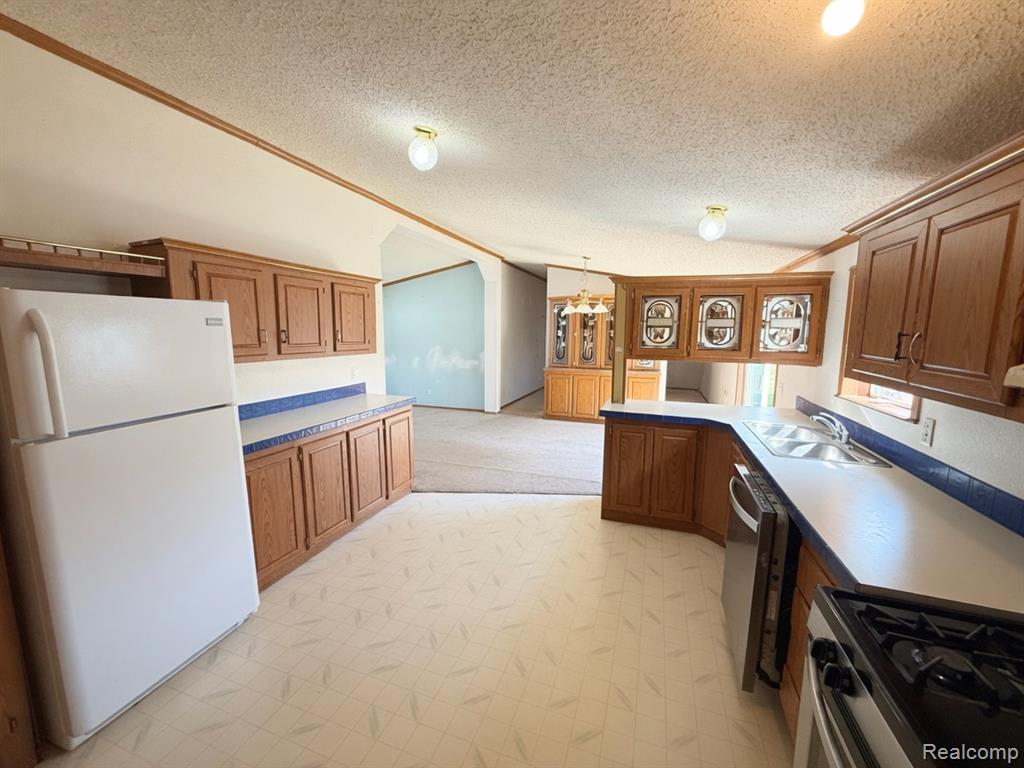 7023 Scarborough Lane, Whitmore Lake, MI 48189 — Photo 13