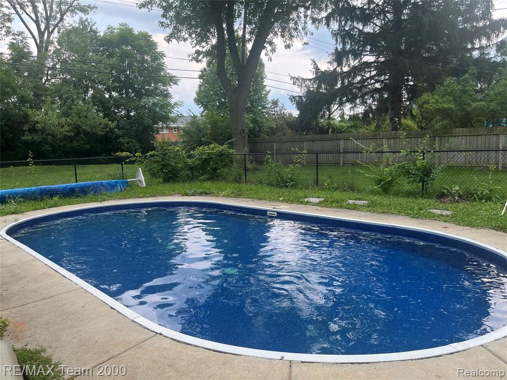 23044 Lake Way, Farmington, MI 48336 — Photo 5