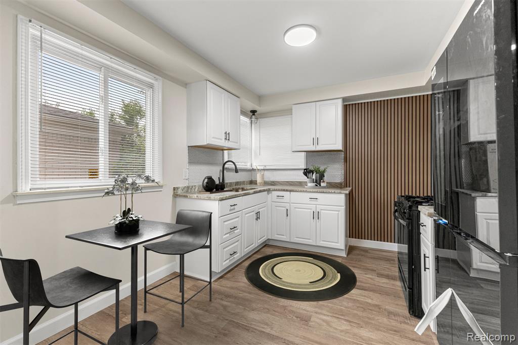 524 E Rose Avenue, Garden City, MI — Photo 9