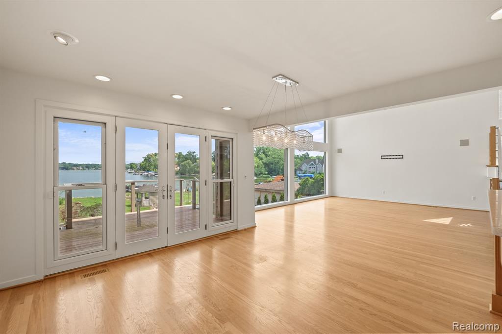 2380 WALNUT LAKE Road, West Bloomfield, MI 48323 — Photo 6