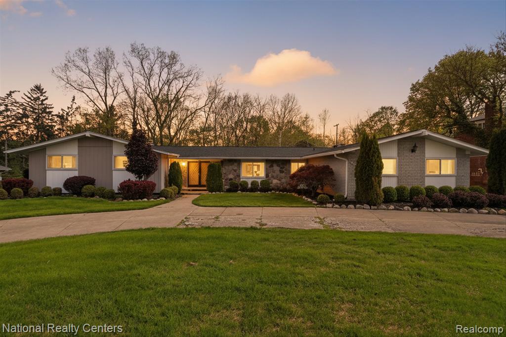 21730 Riverview Drive, Beverly Hills, MI 48025 — front exterior