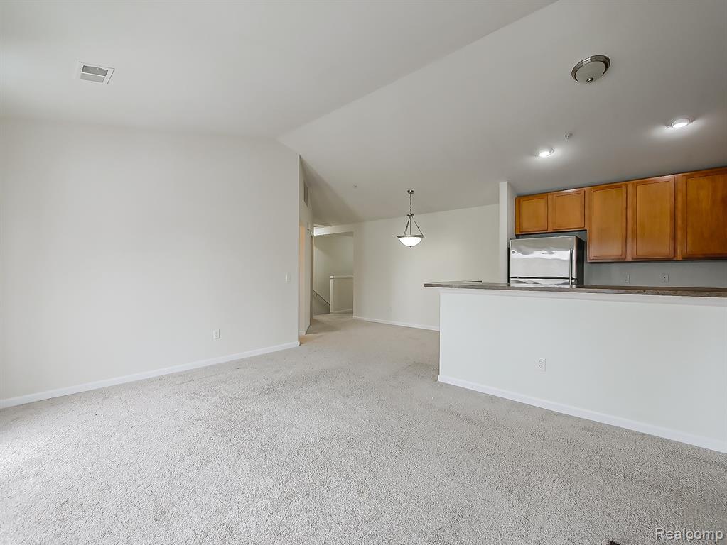 245 WRIGHT Street, Wixom, MI — Photo 10