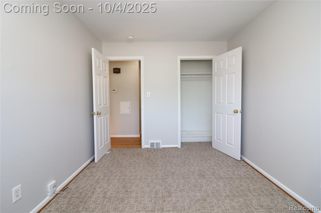 939 Deering Street, Garden City, MI — Photo 16