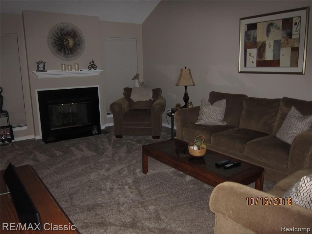669 CAMDEN Court, Rochester Hills, MI 48307 — Photo 3