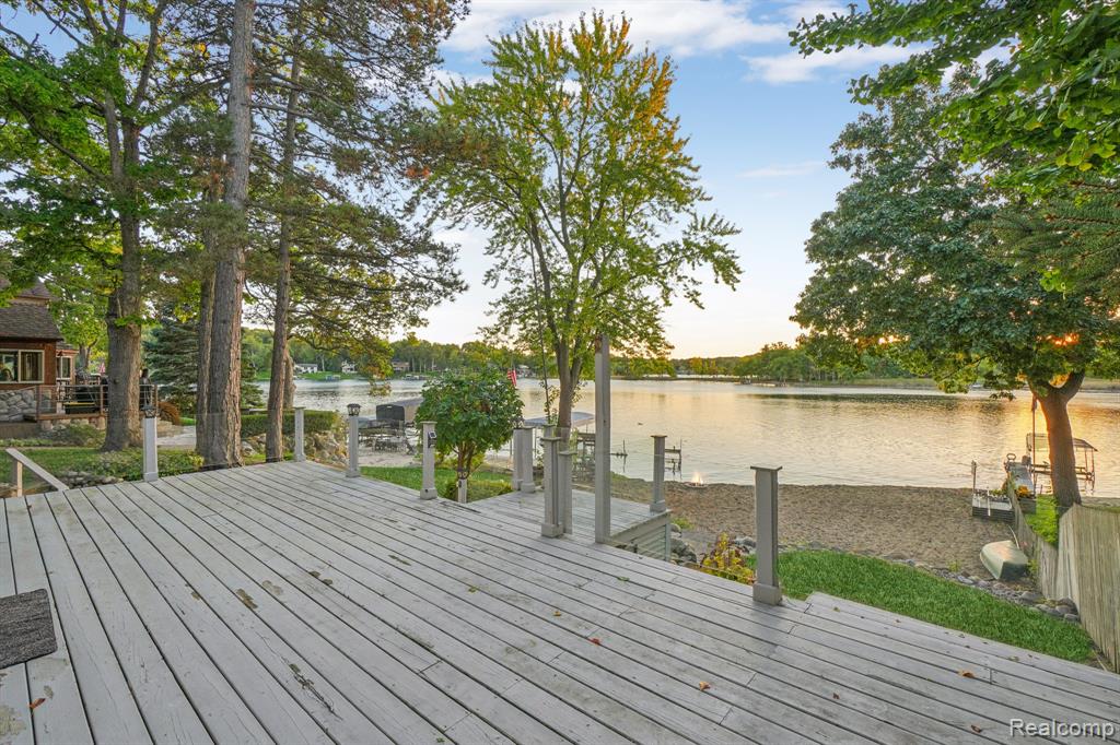 4123 Windiate Park Drive, Waterford, MI 48329 — Photo 57