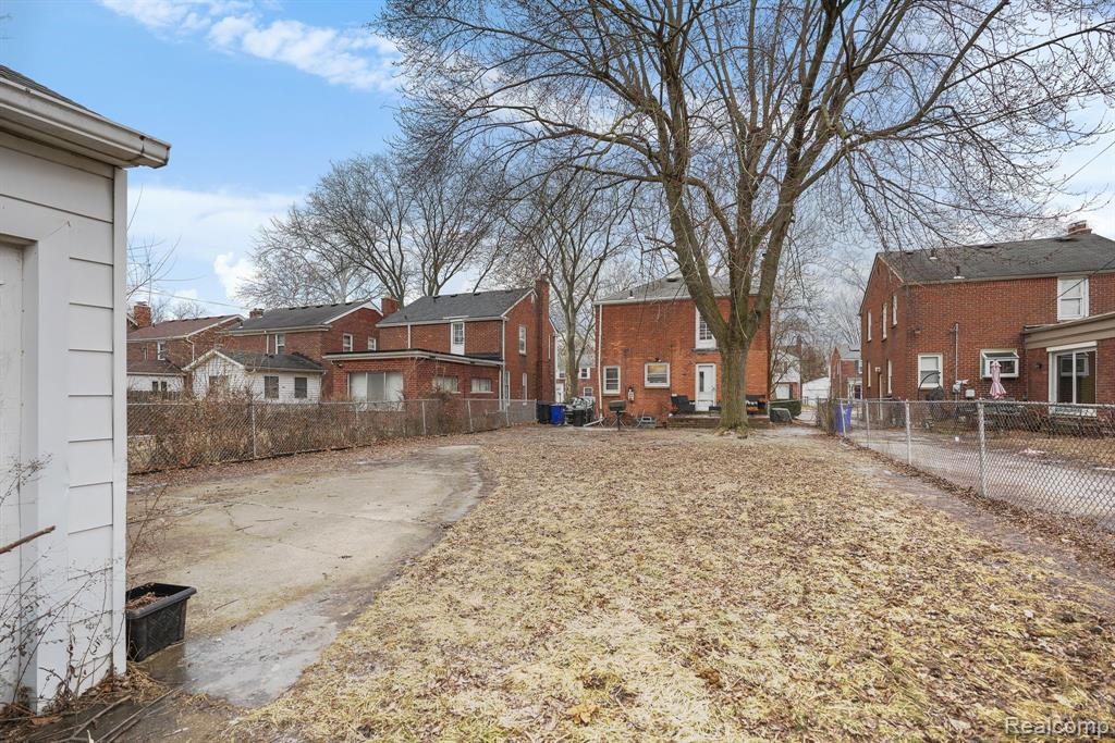 5270 LANNOO Street, Grosse Pointe, MI 48236 — Photo 28