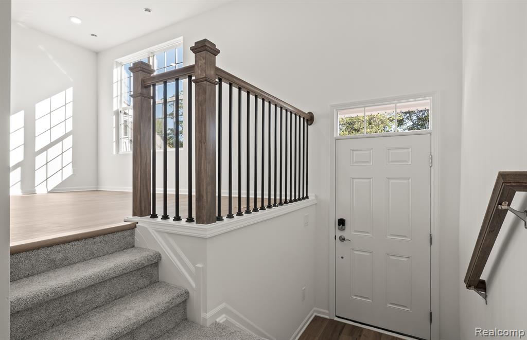 396 N Sydney Court, Plymouth, MI 48170 — Photo 4