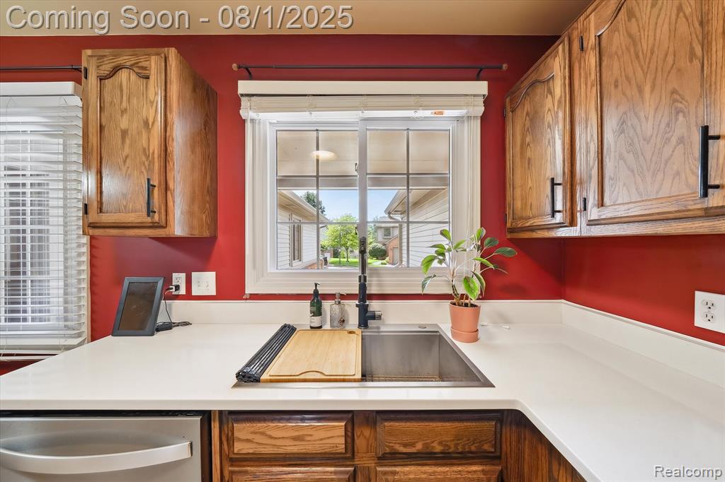 999 Hickory Drive, Brighton, MI 48116 — Photo 16