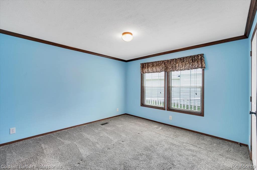 289 Pompano Court, Lapeer, MI 48446 — Photo 12